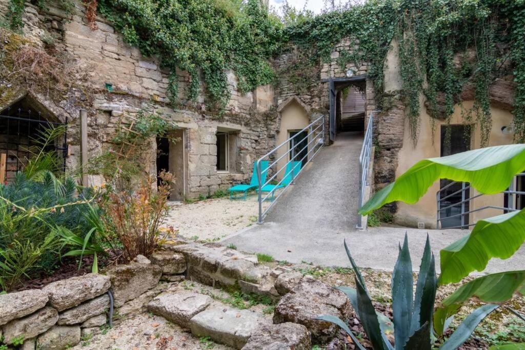 Maison Troglodytique Doue La Fontaine Exterior photo