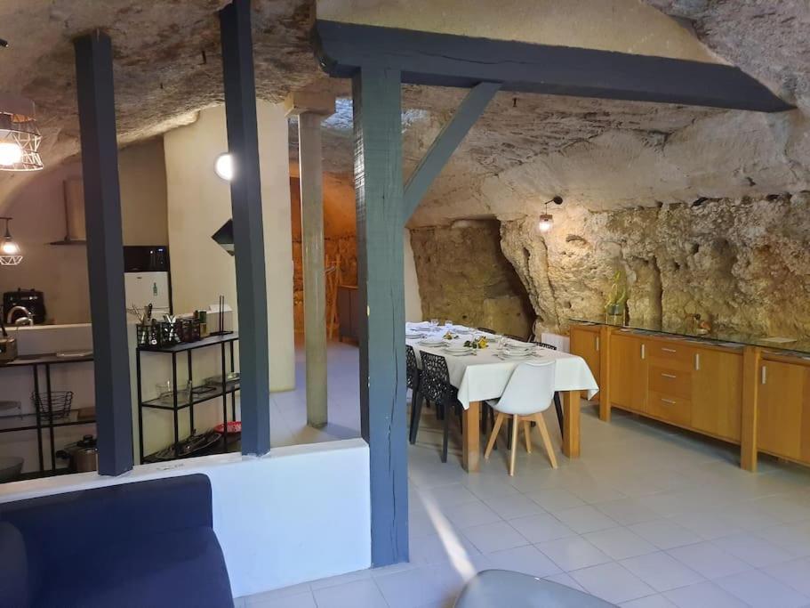 Maison Troglodytique Doue La Fontaine Exterior photo