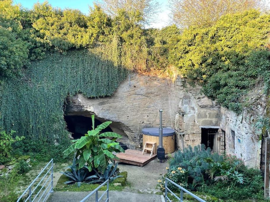 Maison Troglodytique Doue La Fontaine Exterior photo